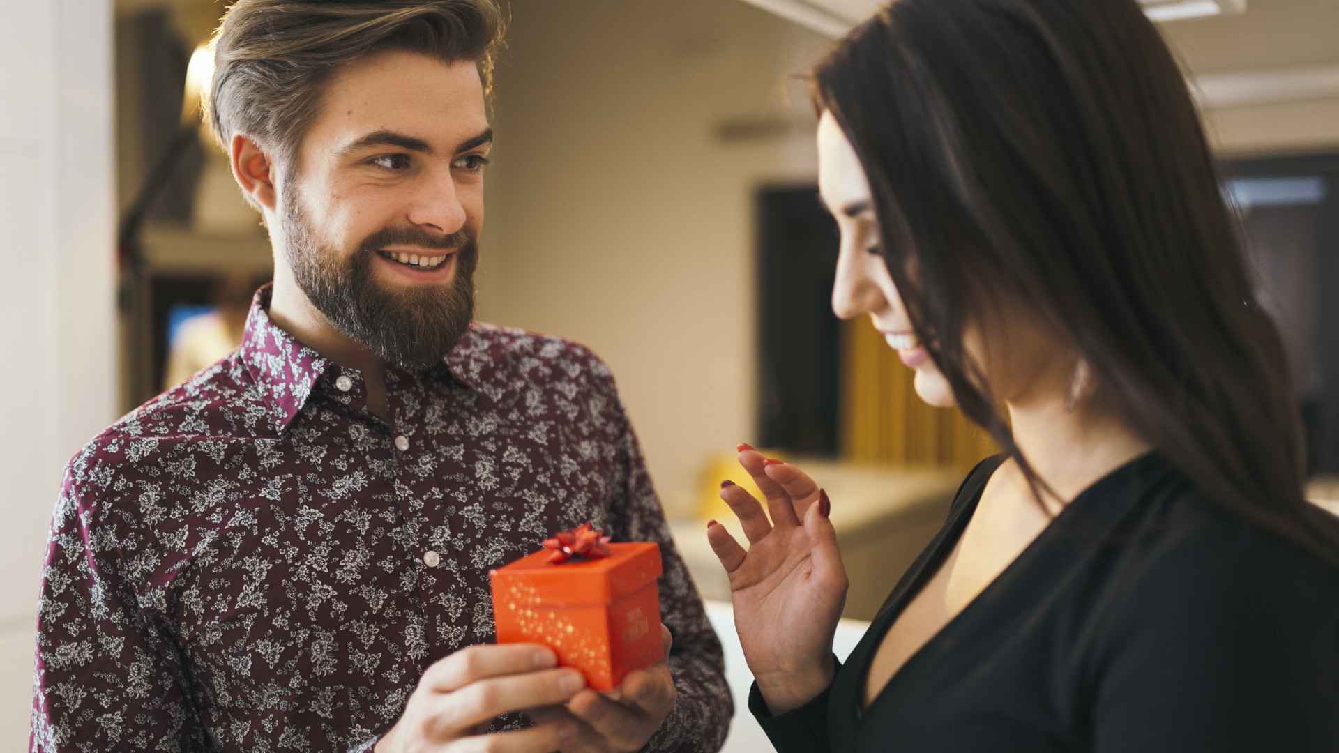 Les avantages clés d’une stratégie de cadeau client en entreprise